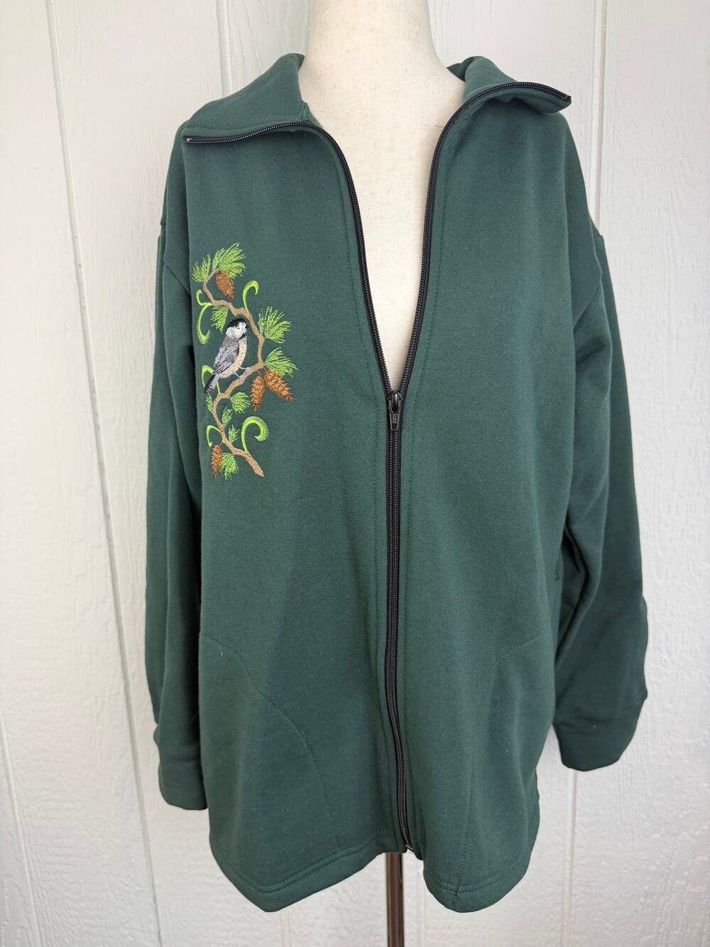 Vintage USA Made PFI Embroidered Chickadee Pinecone Green Zip Sweatshirt Small